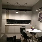 Апартаменты Cozy In Paolo Sarpi With Balcony Милан