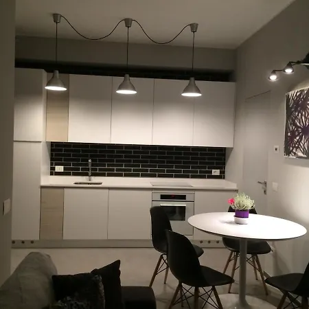 Apartamento Cozy In Paolo Sarpi With Balcony Milán
