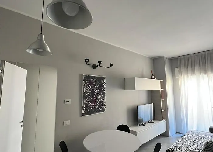 Cozy In Paolo Sarpi With Balcony * 米兰